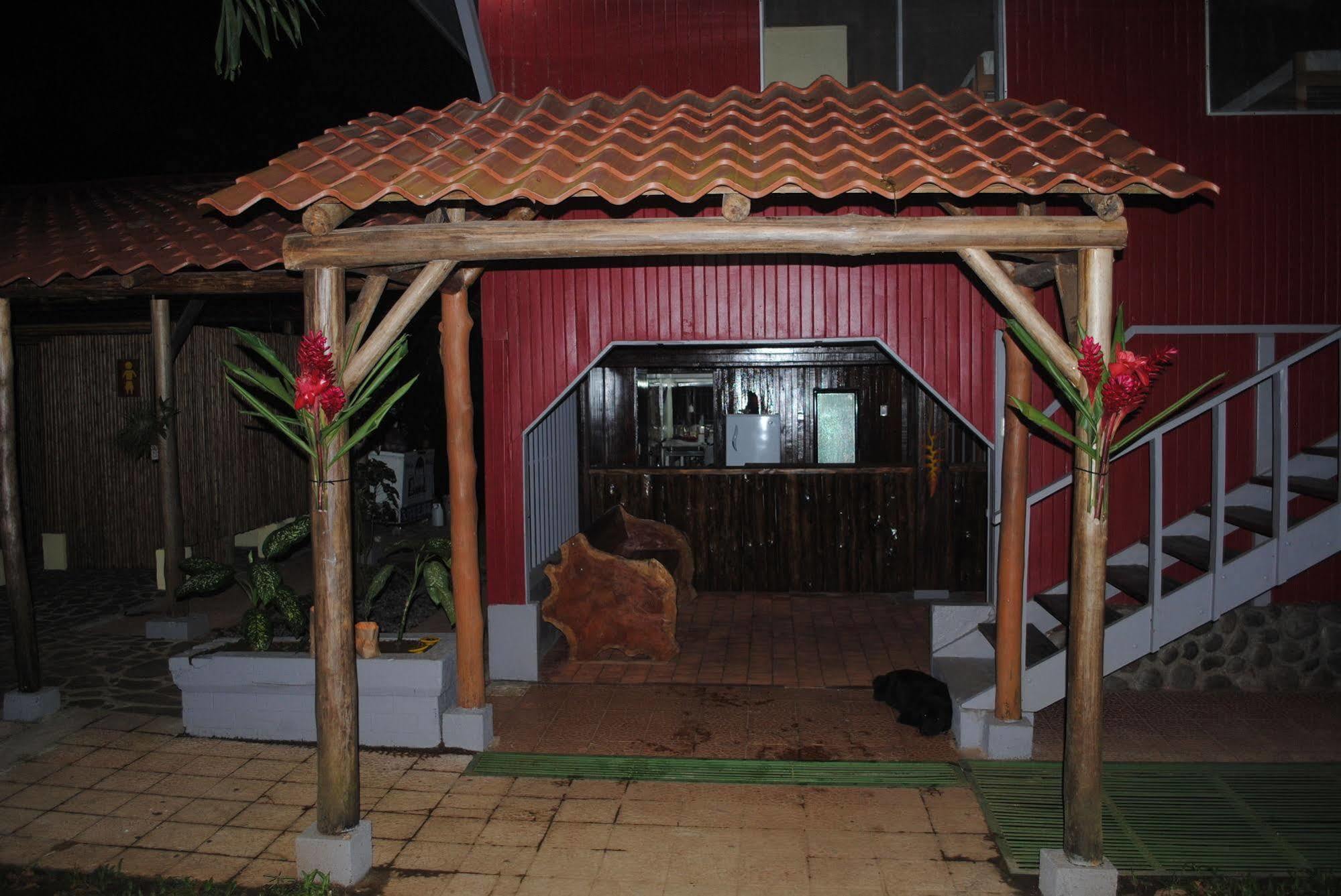 Islas Del Rio Hostel Tirimbina 외부 사진